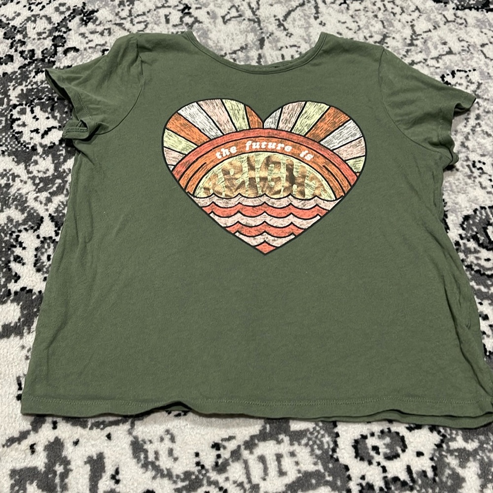 Old navy tee